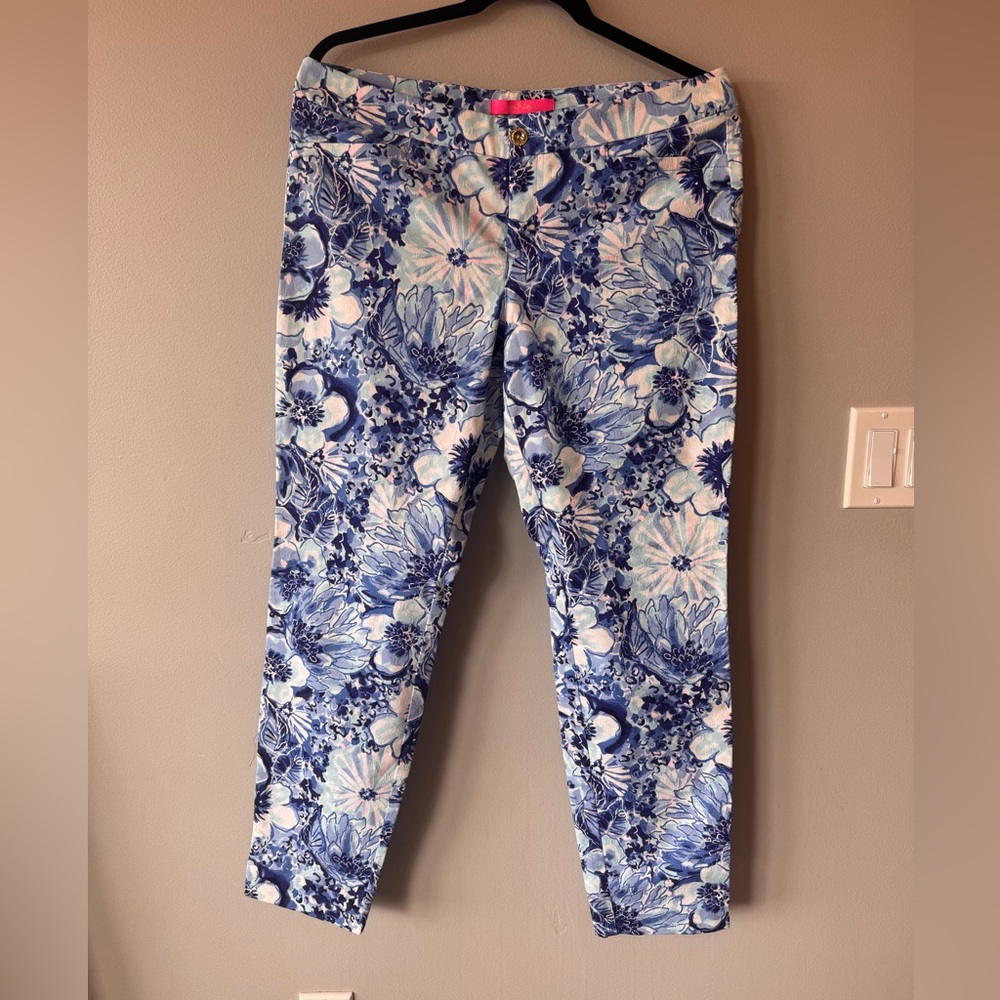 Lilly Pulitzer Blue and White Floral Pants